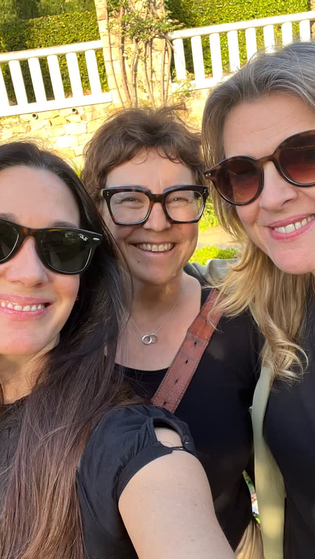 Sant Jordi with my girls. 💕