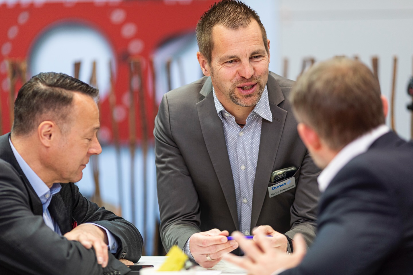 Wir möchten uns als Firma Durwen herzlich für den großartigen Besuch auf unserem Messestand während der @logimat in Stuttgart bedanken. Es hat uns sehr gefreut, so viele interessante Gespräche zu führen, neue Kontakte zu knüpfen und bekannte Partner persönlich wiederzusehen.
Die @logimat war für uns eine hervorragende Gelegenheit, unsere neuesten Lösungen und Entwicklungen zu präsentieren und gemeinsam über aktuelle Herausforderungen und Chancen in der Intralogistik zu sprechen. Ihr Interesse, Ihre Fragen und der offene Austausch haben maßgeblich zum Erfolg unseres Messeauftritts beigetragen.
Ein besonderes Dankeschön gilt allen Besuchern, Kunden, Partnern und Interessierten, die sich die Zeit genommen haben, unseren Stand zu besuchen. Der persönliche Dialog und das wertvolle Feedback motivieren uns, weiterhin innovative und zuverlässige Lösungen für unsere Kunden zu entwickeln.
Wir freuen uns darauf, die Gespräche weiterzuführen und auch in Zukunft gemeinsam erfolgreiche Projekte umzusetzen.
Vielen Dank für Ihren Besuch und bis zum nächsten Mal!
Ihr Team der Firma Durwen